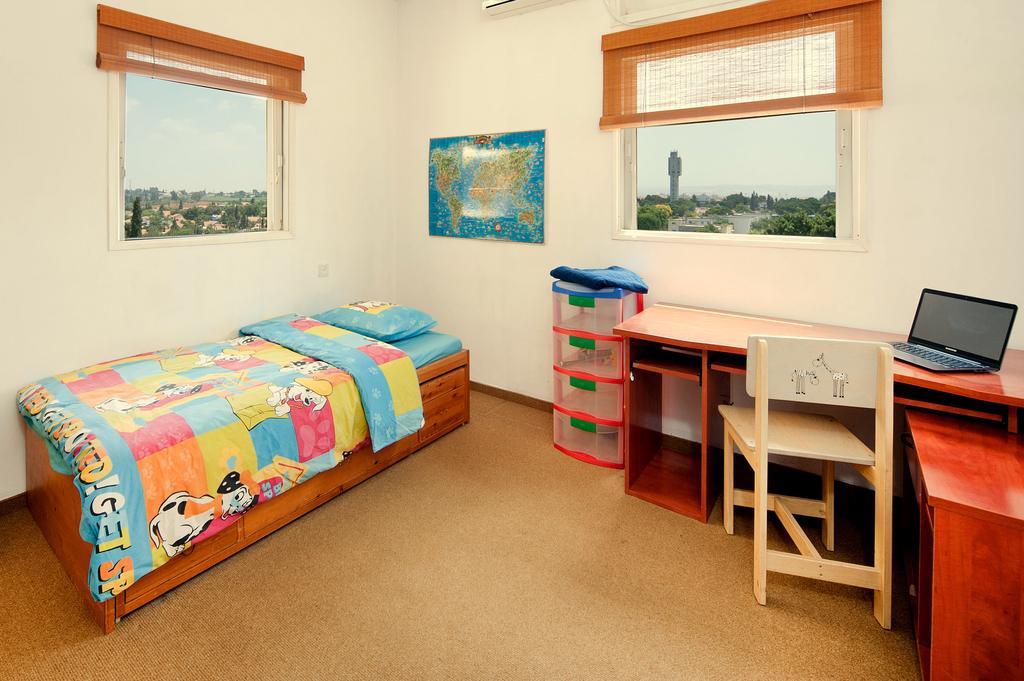 Kfar Saba View Apartment Chambre photo